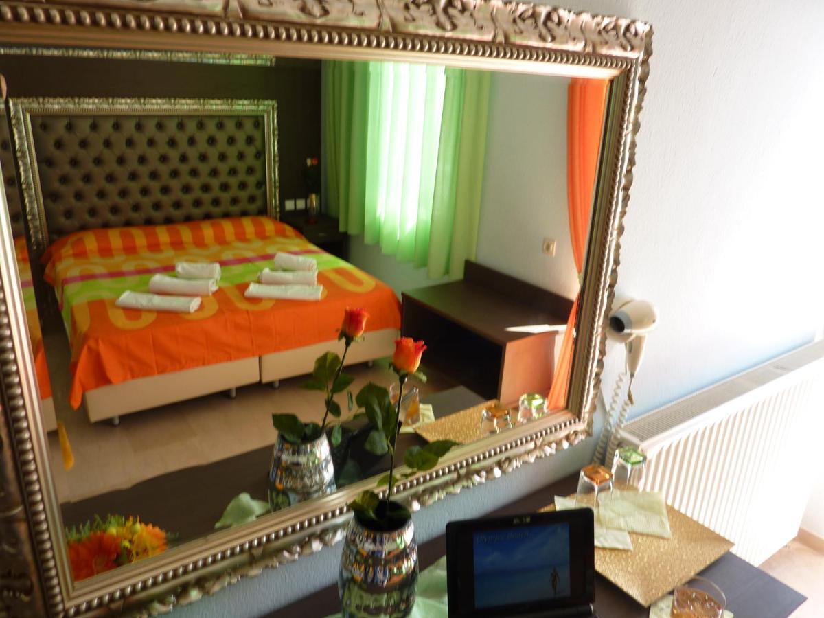 Hotel White Rose Beach Olympiakí Aktí Habitación foto